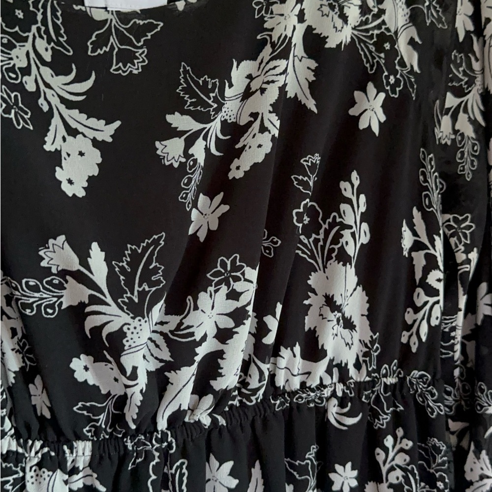 Isabel Maternity Black and White Floral Long Sleeve Dress - Picture 4 of 7